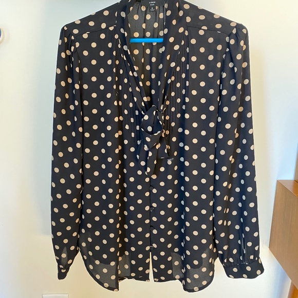 Polka-dotted J Crew top with bow - Picture 1 of 5